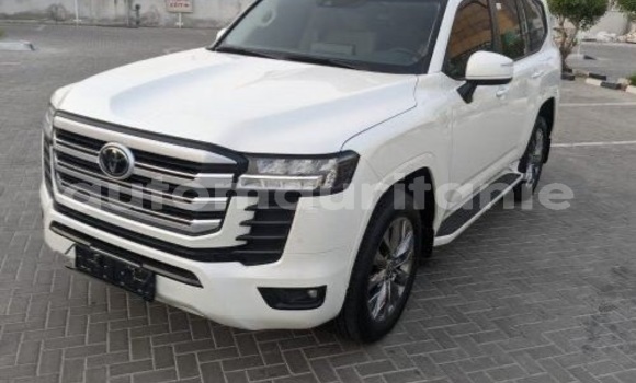 Buy Used Toyota Land Cruiser White Car in Arafat in Wilaya of Trarza Buy Used Toyota Land Cruiser White Car in Arafat in Wilaya of Trarza