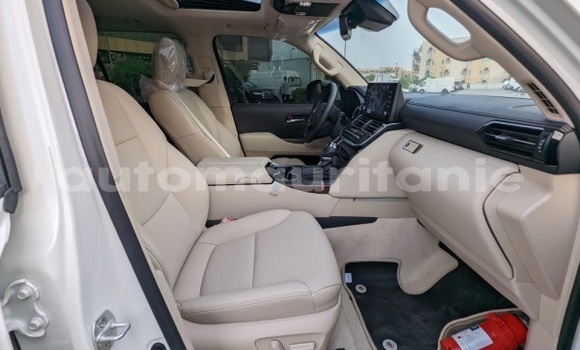 Buy Used Toyota Land Cruiser White Car in Arafat in Wilaya of Trarza Buy Used Toyota Land Cruiser White Car in Arafat in Wilaya of Trarza