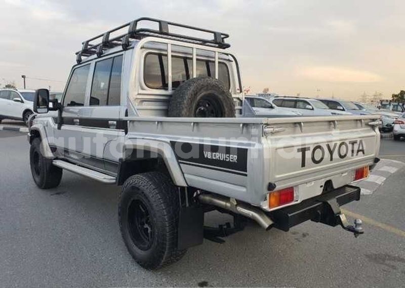 Big with watermark toyota land cruiser adrar atar 5052