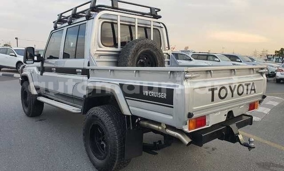 Buy Used Toyota Land Cruiser Silver Car in Atar in Adrar Buy Used Toyota Land Cruiser Silver Car in Atar in Adrar