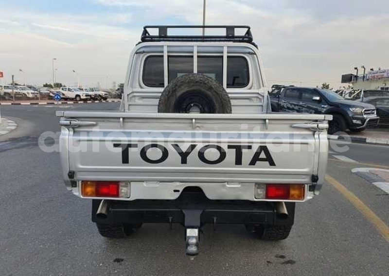Big with watermark toyota land cruiser adrar atar 5052