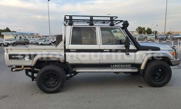 Buy Used Toyota Land Cruiser Silver Car in Atar in Adrar Buy Used Toyota Land Cruiser Silver Car in Atar in Adrar