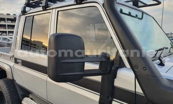 Buy Used Toyota Land Cruiser Silver Car in Atar in Adrar Buy Used Toyota Land Cruiser Silver Car in Atar in Adrar