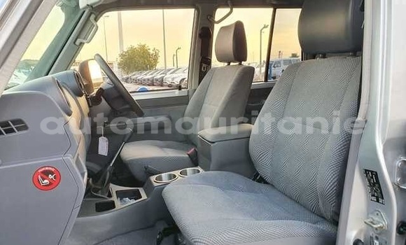 Buy Used Toyota Land Cruiser Silver Car in Atar in Adrar Buy Used Toyota Land Cruiser Silver Car in Atar in Adrar