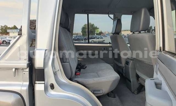 Buy Used Toyota Land Cruiser Silver Car in Atar in Adrar Buy Used Toyota Land Cruiser Silver Car in Atar in Adrar