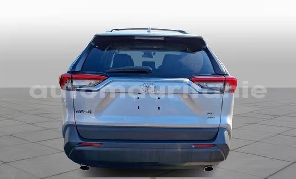 Acheter Occasion Voiture Toyota RAV4 Gris à Arafat, Wilaya du Trarza Acheter Occasion Voiture Toyota RAV4 Gris à Arafat, Wilaya du Trarza