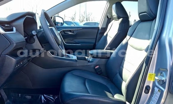 Acheter Occasion Voiture Toyota RAV4 Gris à Arafat, Wilaya du Trarza Acheter Occasion Voiture Toyota RAV4 Gris à Arafat, Wilaya du Trarza