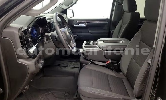 Acheter Occasion Voiture Chevrolet Silverado Noir à Arafat, Wilaya du Trarza Acheter Occasion Voiture Chevrolet Silverado Noir à Arafat, Wilaya du Trarza