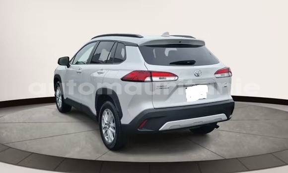 Acheter Occasion Voiture Toyota Corolla Cross Blanc à Arafat, Wilaya du Trarza Acheter Occasion Voiture Toyota Corolla Cross Blanc à Arafat, Wilaya du Trarza