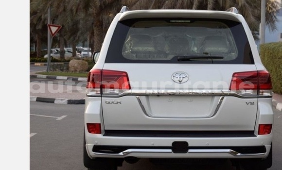 Acheter Occasion Voiture Toyota Land Cruiser Blanc à Arafat, Wilaya du Trarza Acheter Occasion Voiture Toyota Land Cruiser Blanc à Arafat, Wilaya du Trarza