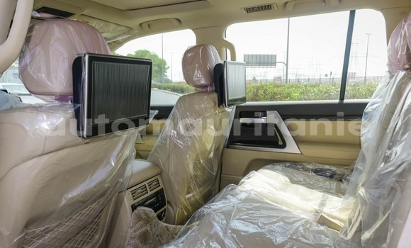 Acheter Occasion Voiture Toyota Land Cruiser Blanc à Arafat, Wilaya du Trarza Acheter Occasion Voiture Toyota Land Cruiser Blanc à Arafat, Wilaya du Trarza