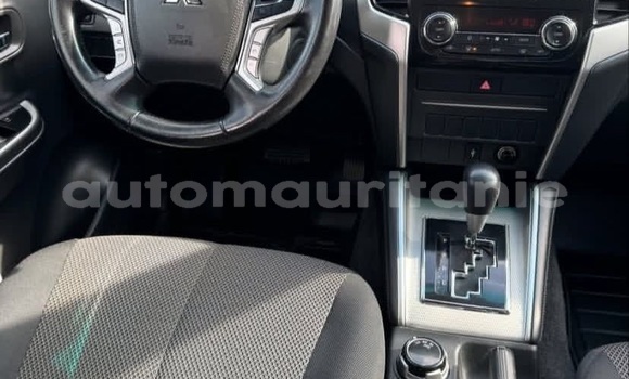 Acheter Occasion Voiture Mitsubishi L200 Blanc à Arafat, Wilaya du Trarza Acheter Occasion Voiture Mitsubishi L200 Blanc à Arafat, Wilaya du Trarza