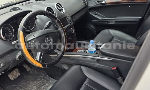 Acheter Occasion Voiture Mercedes-Benz ML–Class Blanc à Nawakshut, Nawakshut Acheter Occasion Voiture Mercedes-Benz ML–Class Blanc à Nawakshut, Nawakshut