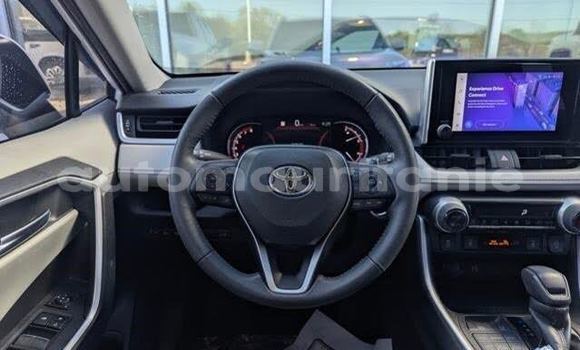 Acheter Occasion Voiture Toyota RAV4 Blanc à Aqjawajat, Inshiri Acheter Occasion Voiture Toyota RAV4 Blanc à Aqjawajat, Inshiri