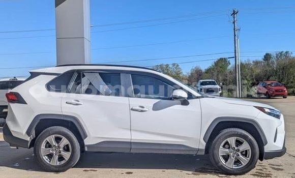 Acheter Occasion Voiture Toyota RAV4 Blanc à Aqjawajat, Inshiri Acheter Occasion Voiture Toyota RAV4 Blanc à Aqjawajat, Inshiri