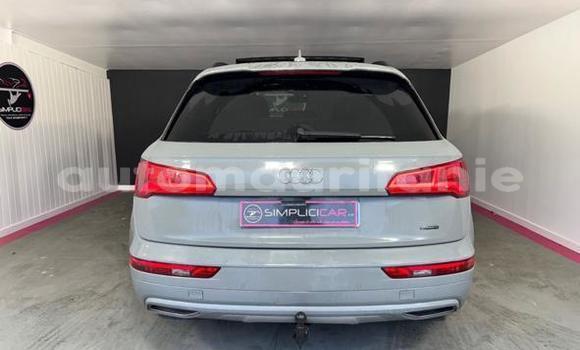 Acheter Import Voiture Audi Q5 Gris à Import - Dubai, Adrar Acheter Import Voiture Audi Q5 Gris à Import - Dubai, Adrar