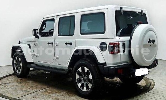 Acheter Occasion Voiture Jeep Wrangler Blanc à Arafat, Wilaya du Trarza Acheter Occasion Voiture Jeep Wrangler Blanc à Arafat, Wilaya du Trarza