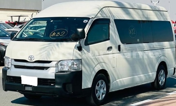 Acheter Occasion Voiture Toyota Hiace Blanc à Arafat, Wilaya du Trarza