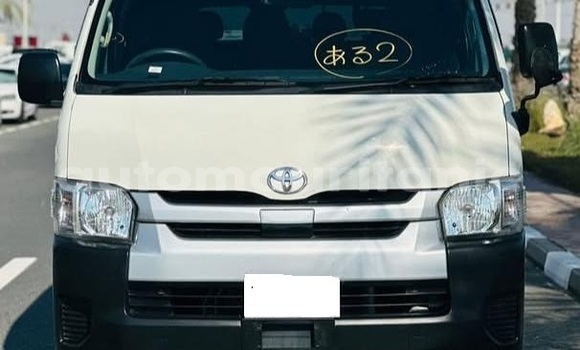Acheter Occasion Voiture Toyota Hiace Blanc à Arafat, Wilaya du Trarza Acheter Occasion Voiture Toyota Hiace Blanc à Arafat, Wilaya du Trarza