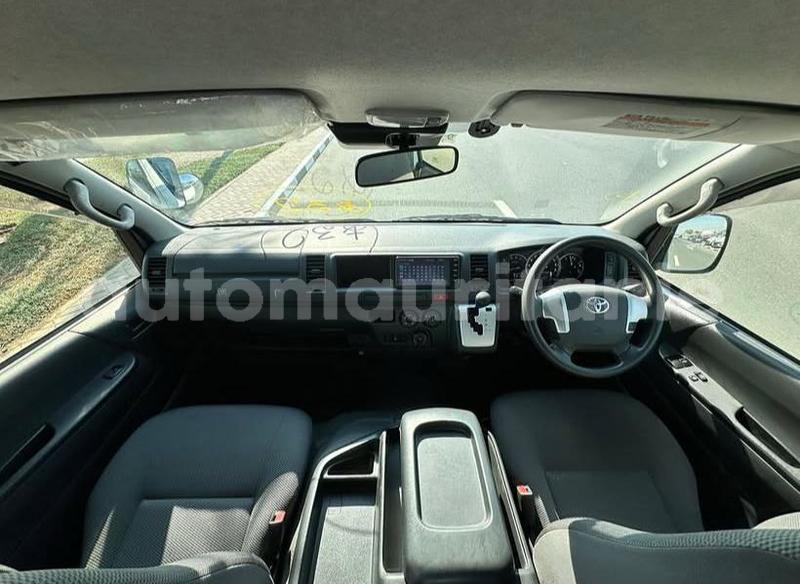 Big with watermark toyota hiace wilaya du trarza arafat 5124