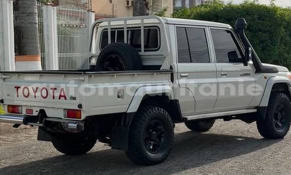 Buy Used Toyota Land Cruiser White Car in Arafat in Wilaya of Trarza Buy Used Toyota Land Cruiser White Car in Arafat in Wilaya of Trarza