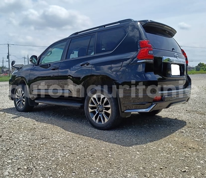 Big with watermark toyota land cruiser prado wilaya du trarza arafat 5127