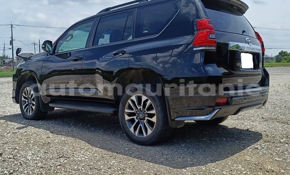 Acheter Occasion Voiture Toyota Land Cruiser Prado Noir à Arafat, Wilaya du Trarza Acheter Occasion Voiture Toyota Land Cruiser Prado Noir à Arafat, Wilaya du Trarza