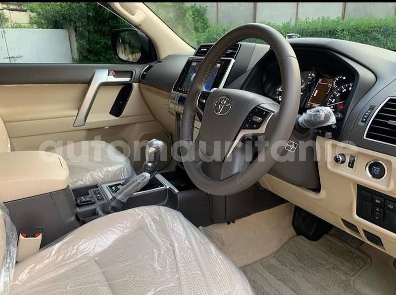 Big with watermark toyota land cruiser prado wilaya du trarza arafat 5127