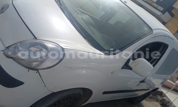 Acheter Occasion Voiture Renault Kangoo Blanc à Nouakchott, Nouakchott Ouest Acheter Occasion Voiture Renault Kangoo Blanc à Nouakchott, Nouakchott Ouest