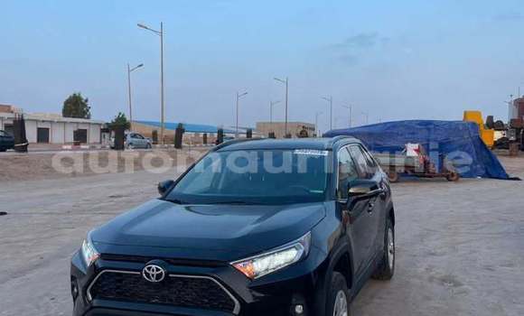 Acheter Occasion Voiture Toyota RAV4 Noir à Aqjawajat, Inshiri