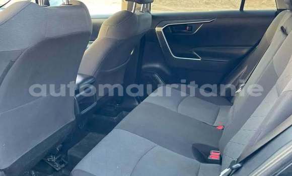 Acheter Occasion Voiture Toyota RAV4 Noir à Aqjawajat, Inshiri Acheter Occasion Voiture Toyota RAV4 Noir à Aqjawajat, Inshiri