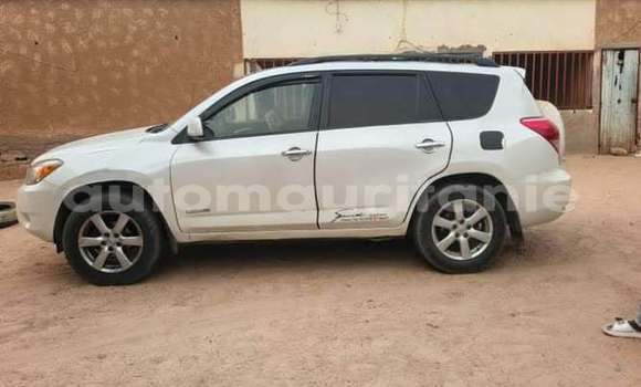 Acheter Occasion Voiture Toyota RAV4 Blanc à Akjoujt, Inchiri Acheter Occasion Voiture Toyota RAV4 Blanc à Akjoujt, Inchiri