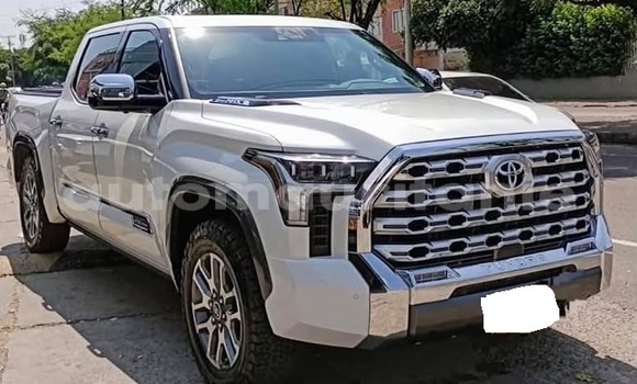 Acheter Occasion Voiture Toyota Tundra Blanc à Arafat, Wilaya du Trarza