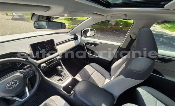 Acheter Occasion Voiture Toyota RAV4 Blanc à Hamoud, Assaba Acheter Occasion Voiture Toyota RAV4 Blanc à Hamoud, Assaba