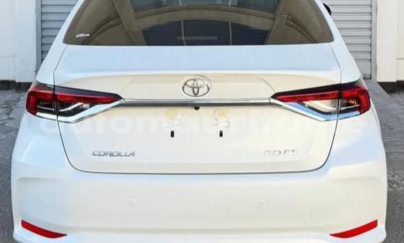 Acheter Occasion Voiture Toyota Corolla Blanc à Arafat, Wilaya du Trarza Acheter Occasion Voiture Toyota Corolla Blanc à Arafat, Wilaya du Trarza