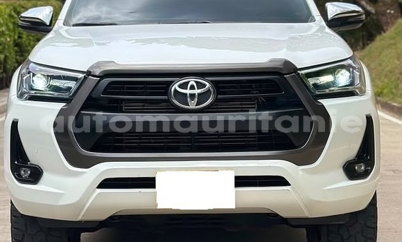 Acheter Occasion Voiture Toyota Hilux Blanc à Arafat, Wilaya du Trarza Acheter Occasion Voiture Toyota Hilux Blanc à Arafat, Wilaya du Trarza