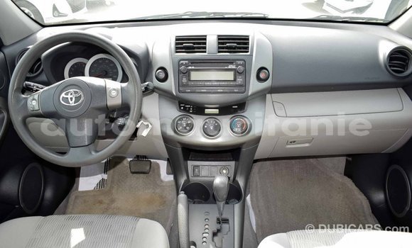 Acheter Import Utilitaire Toyota HiAce Blanc à Import - Dubai, Adrar Acheter Import Utilitaire Toyota HiAce Blanc à Import - Dubai, Adrar