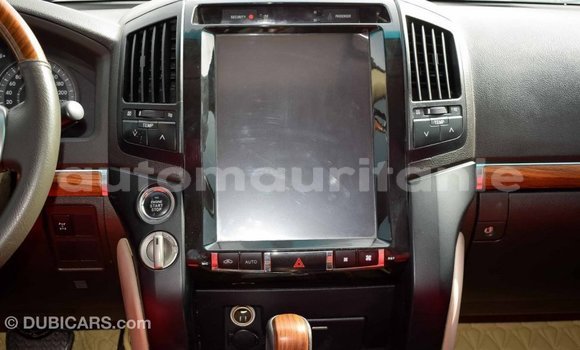 Acheter Import Voiture Toyota Land Cruiser Noir à Import - Dubai, Adrar Acheter Import Voiture Toyota Land Cruiser Noir à Import - Dubai, Adrar