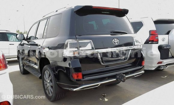 Acheter Import Voiture Toyota Land Cruiser Noir à Import - Dubai, Adrar Acheter Import Voiture Toyota Land Cruiser Noir à Import - Dubai, Adrar