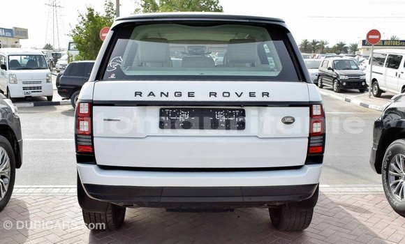 Acheter Import Voiture Land Rover Range Rover Blanc à Import - Dubai, Adrar Acheter Import Voiture Land Rover Range Rover Blanc à Import - Dubai, Adrar