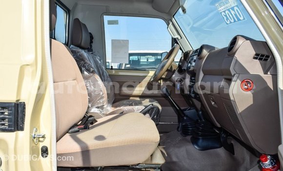 Acheter Import Voiture Toyota Land Cruiser Beige à Import - Dubai, Adrar Acheter Import Voiture Toyota Land Cruiser Beige à Import - Dubai, Adrar