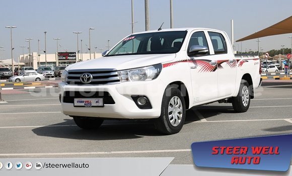 Acheter Import Voiture Toyota Hilux Blanc à Import - Dubai, Adrar Acheter Import Voiture Toyota Hilux Blanc à Import - Dubai, Adrar