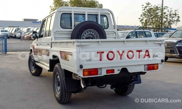Buy Import Toyota Pickup White Car in Import - Dubai in Adrar Buy Import Toyota Pickup White Car in Import - Dubai in Adrar