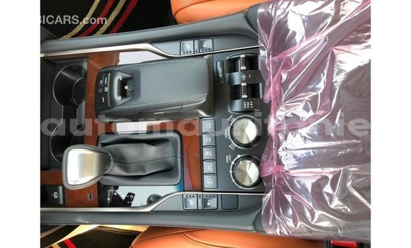 Acheter Import Voiture Lexus LX Blanc à Import - Dubai, Adrar Acheter Import Voiture Lexus LX Blanc à Import - Dubai, Adrar