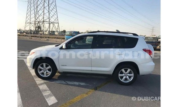 Acheter Import Utilitaire Toyota HiAce Blanc à Import - Dubai, Adrar Acheter Import Utilitaire Toyota HiAce Blanc à Import - Dubai, Adrar