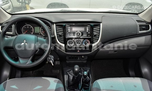 Acheter Import Voiture Mitsubishi L200 Autre à Import - Dubai, Adrar Acheter Import Voiture Mitsubishi L200 Autre à Import - Dubai, Adrar