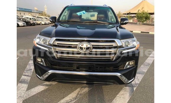 Acheter Import Voiture Toyota Land Cruiser Noir à Import - Dubai, Adrar Acheter Import Voiture Toyota Land Cruiser Noir à Import - Dubai, Adrar