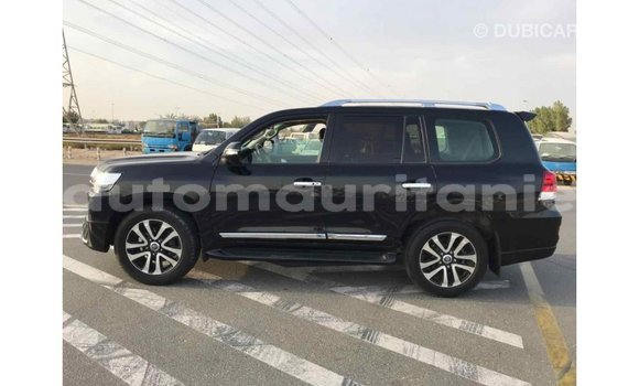 Acheter Import Voiture Toyota Land Cruiser Noir à Import - Dubai, Adrar Acheter Import Voiture Toyota Land Cruiser Noir à Import - Dubai, Adrar