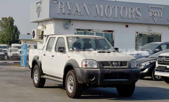 Acheter Import Voiture Nissan NP 300 Blanc à Import - Dubai, Adrar Acheter Import Voiture Nissan NP 300 Blanc à Import - Dubai, Adrar