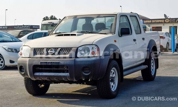 Acheter Import Voiture Nissan NP 300 Blanc à Import - Dubai, Adrar Acheter Import Voiture Nissan NP 300 Blanc à Import - Dubai, Adrar